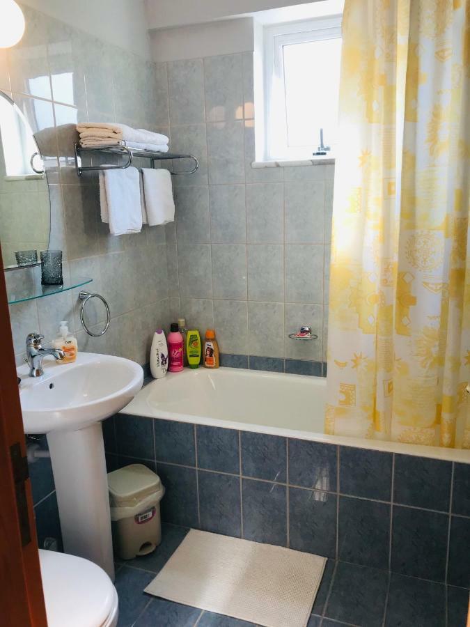 Pool Apartment Larnaca Eksteriør billede